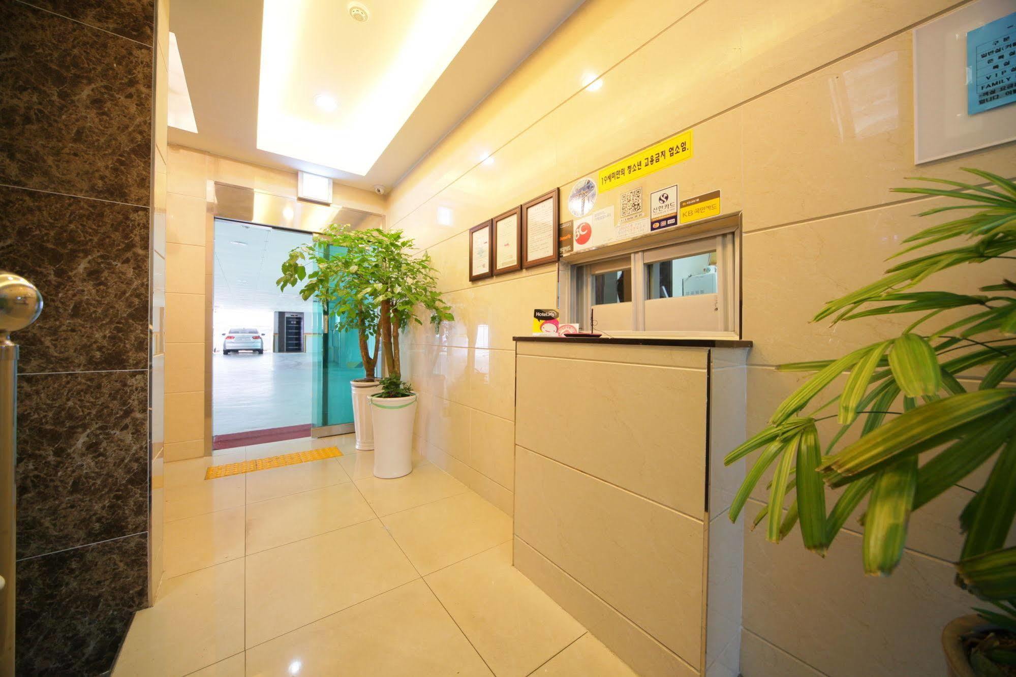 Iris Motel Busan Buitenkant foto